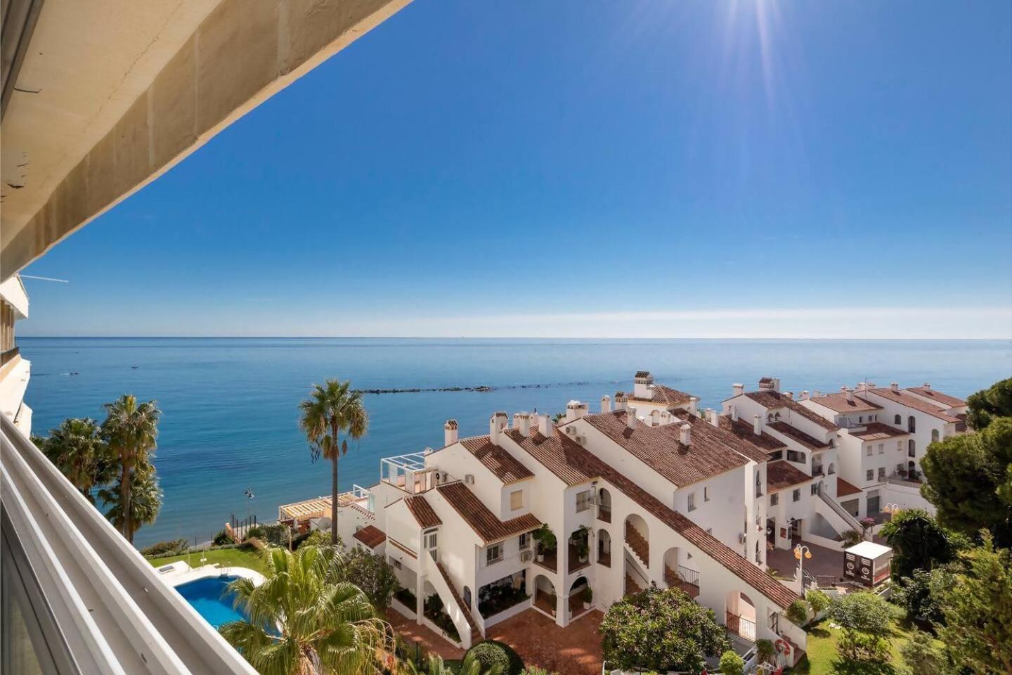 Stunning Apartment 50 Meters From The Sea Benalmádena Exteriér fotografie